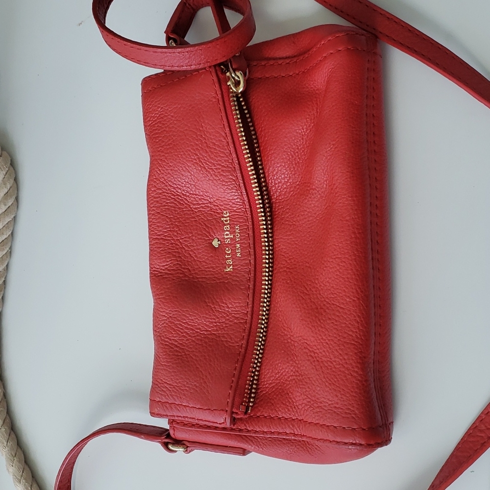 Kate Spade NY run around red leather